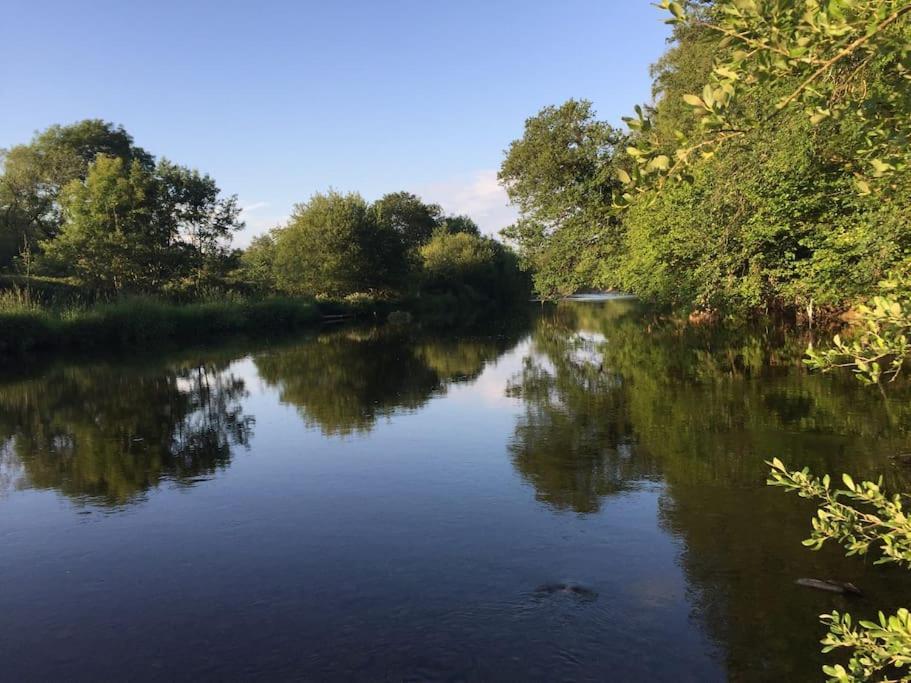 Tranquil Getaway Near Brecon Beacons Apartment Llandovery Luaran gambar